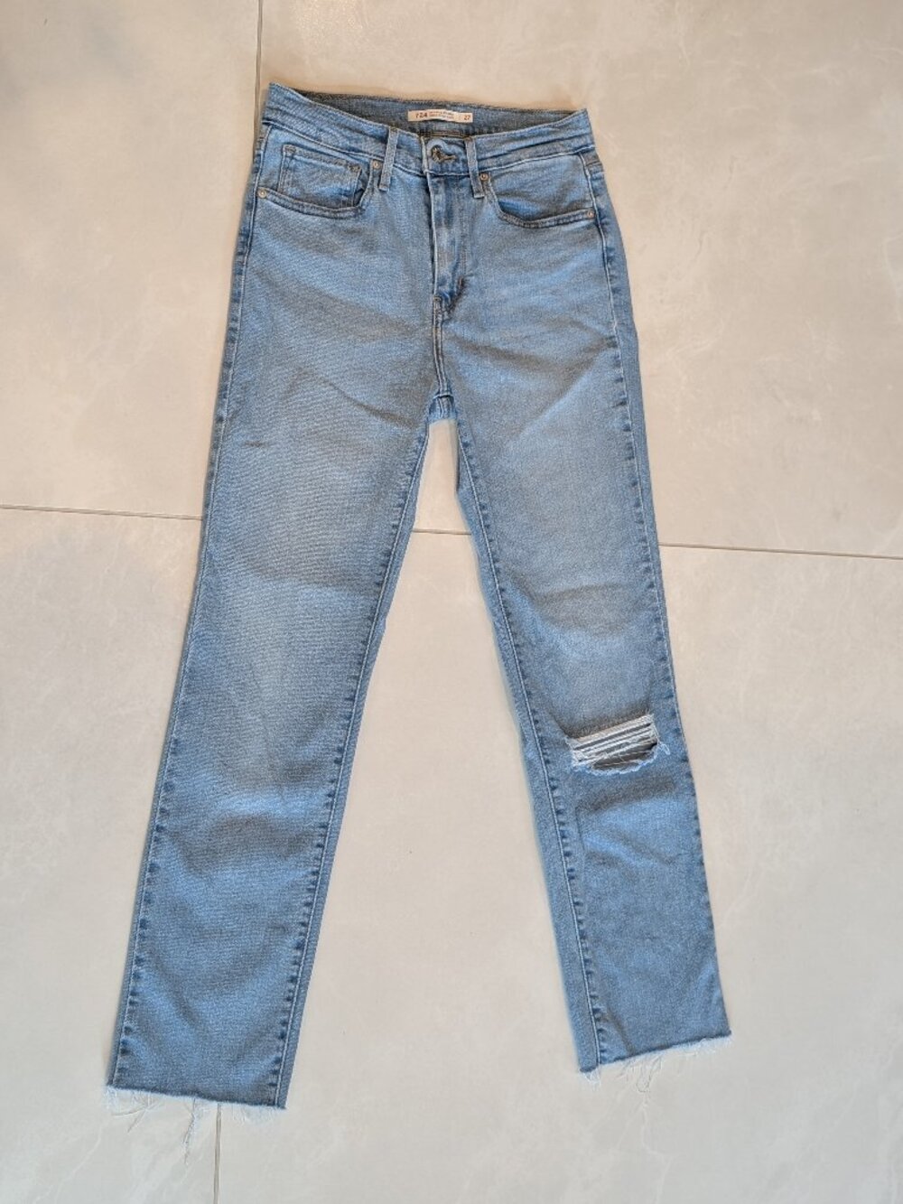 Levi’s 724 High Rise Straight Distressed Jeans Light Wash Women's W27 L32